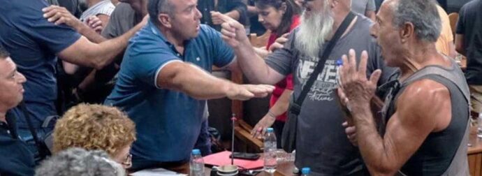 Χαμός με το βίντεο από το Περιφερειακό συμβούλιο στην Λέσβο – Σάλος με το βίντεο